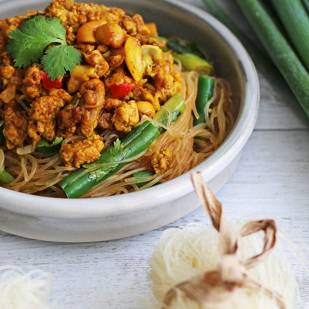 Balinese Chicken & Cashew Noodles
